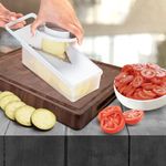 Fatiador_de_Tomate_Plástico_com_Lâmina_em_Aço_Inox_Cor_Branco