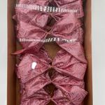 Laço_Natalino_Tecido_Rosa_Caixa_com_12_Unidades_Ref.CXF565_Galpão_das_Flores