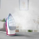 Ferro_de_Passar_A_Vapor_Essentialgliss_Fmq_Base_Antiaderente_Rosa_127v_1100w_Ref.1830009066_Arno
