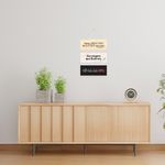 Placa_Decorativa_Com_Corda_"Somos_O_Resultado_dos_Livros"_Mdf_JPL2080_-_Nsw