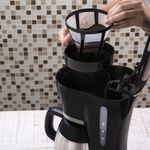 Cafeteira_Elétrica_25_Xícaras_Preta_Jarra_de_Vidro_950ml_800w_220v_Ref.CM200IB2_Black_&_Decker