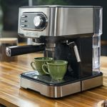 Cafeteira_Elétrica_Expresso_2_Xícaras_Simultâneas_1,5_Litros_1100w_127v_Ref.CE1100GBR_Black_&_Decker