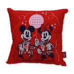 Almofada_Mickey_E_Minnie_Namorados_Fibra_Veludo_40x40cm_Ref.10065382_Zona_Criativa