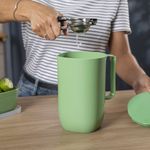 Jarra_2L_MixColor_Polipropileno_Verde_Sálvia_Ref.25467021_Tramontina