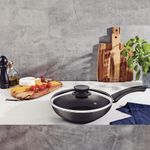 Frigideira_Funda_26cm_Paris_Alumínio_Antiaderente_Starflon_Max_Chumbo_Tampa_de_Vidro_Ref.28520626_Tramontina