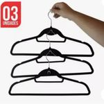 Cabide_de_Veludo_Preto_Com_3_Peças_Ref.22869_Rayco