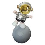 Estatueta_Astronauta_Lua_Cheia_Resina_12x10x25cm_Ref.LM3716_honeyhome