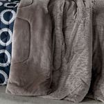 Edredom_Queen_Plush_Peles_100%_Poliéster_Taupe_235x260cm_Ref.ED0510762_Hedrons