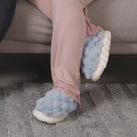 Pantufa_Feminina_Nuvem_Liso_Com_Detalhe_Pelúcia_Sortido_Solado_Em_Eva_Tamanhos_35_Ao_42_Ref.SI0230_Stuf